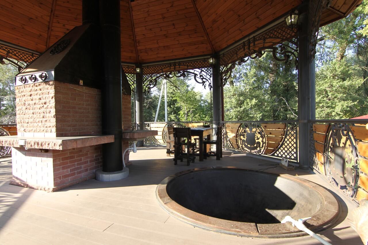 Отели типа «постель и завтрак» Загородный комплекс Fort Pirnov Park Пирново-20