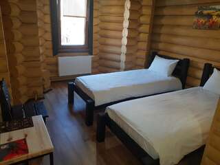 Отели типа «постель и завтрак» Загородный комплекс Fort Pirnov Park Пирново Двухместный номер с 2 отдельными кроватями и видом на озеро-4